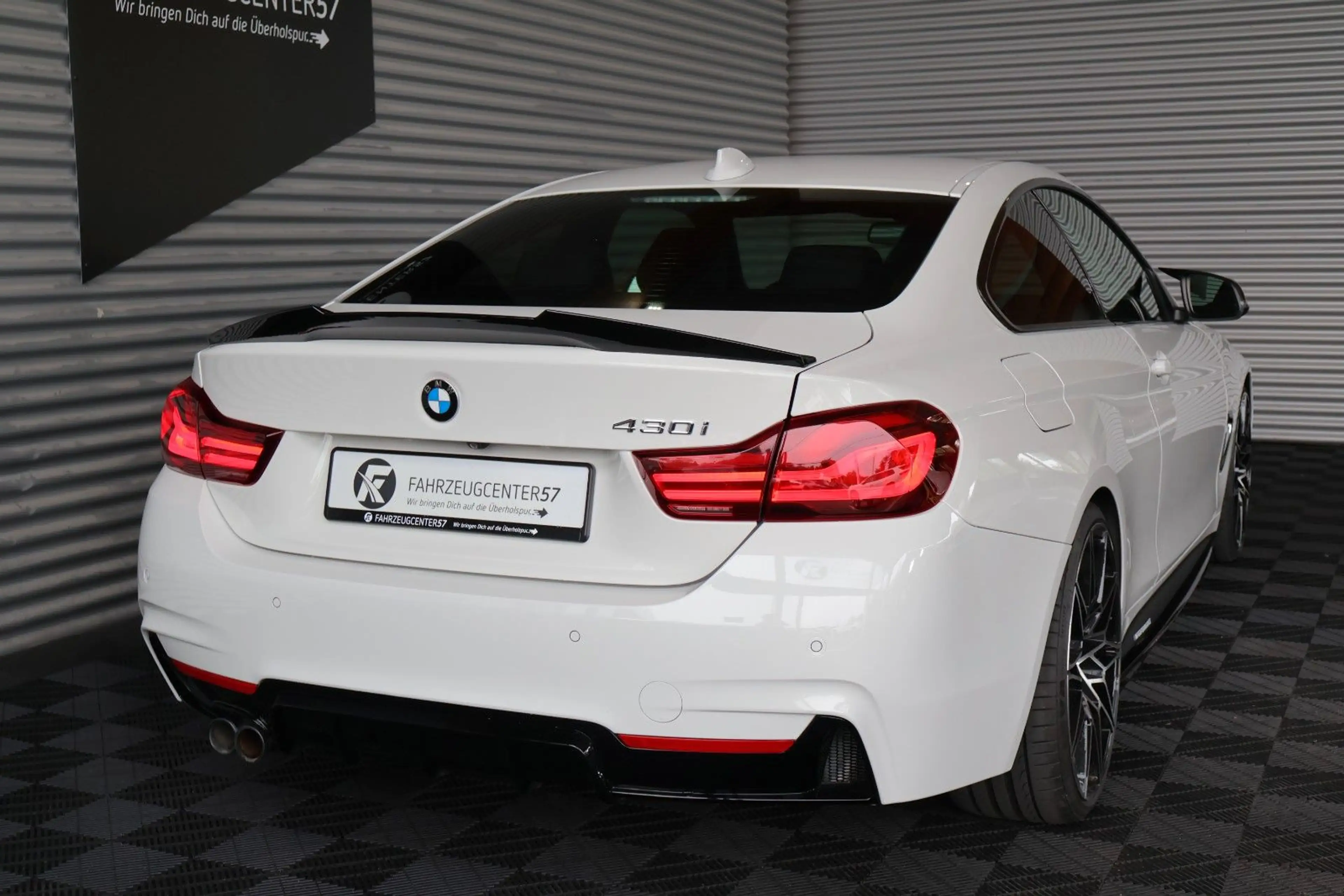 BMW 430 i Coupé M-PERFORMANCE/HIFI/CARPLAY/KAMERA/20" — photo 8