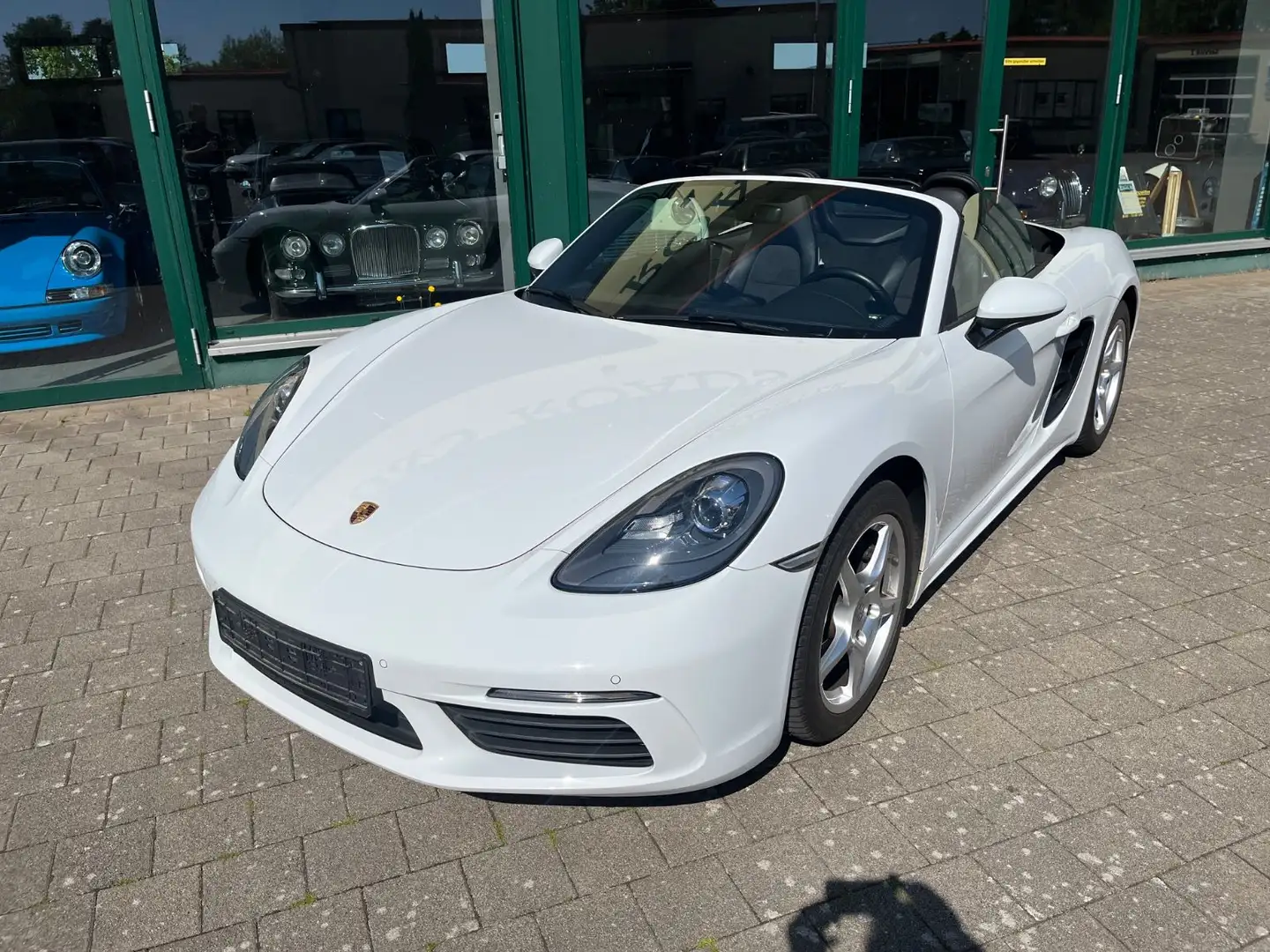 Porsche Boxster 718 Xenon Klima 1. Hand PDK Weiß - 2