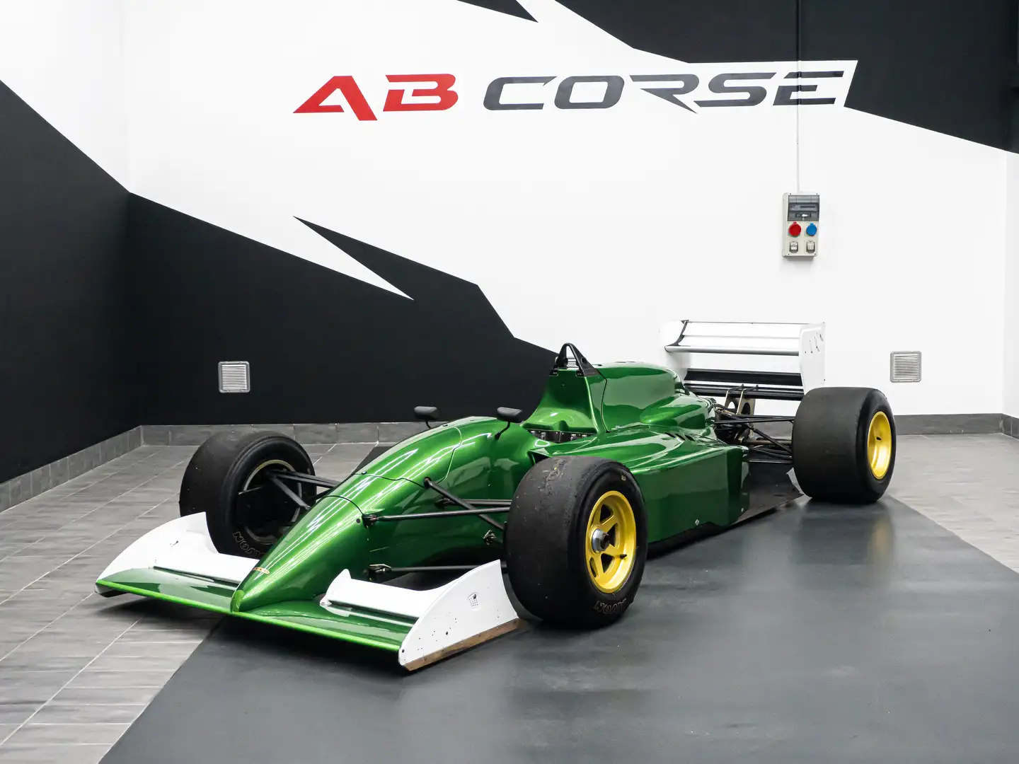 інші EDDIE IRVINE 1990 LOLA T91/50 HU36 Зелений - 1
