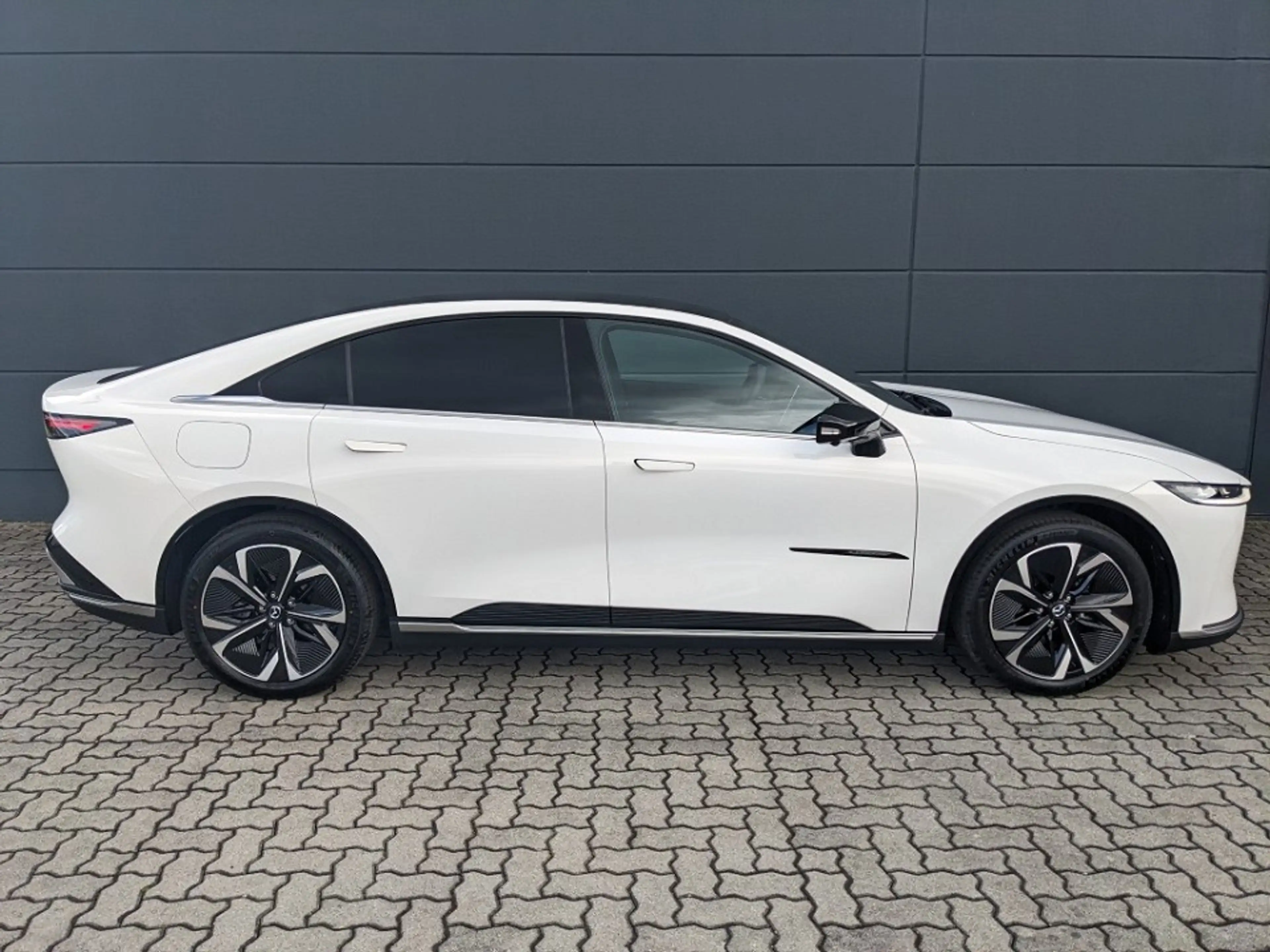 Mazda 6e EV (78kWh) Takumi 2027 Panoramadach NEU — photo 6