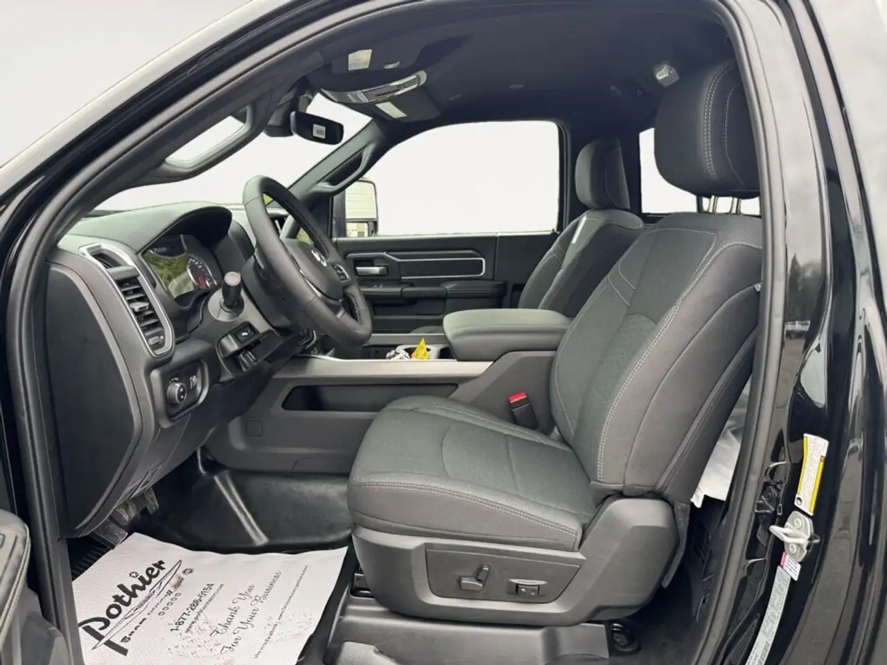 RAM 3500 снимка RAM 3500