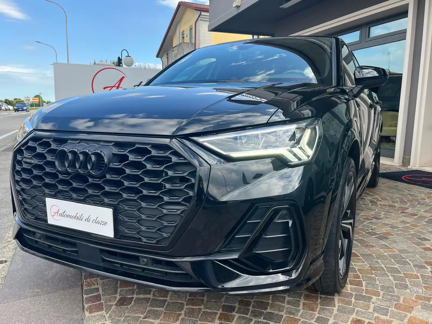 Audi Q3 Sportback 40 2.0 tfsi Sline edition quattro FULL! Schwarz - 1