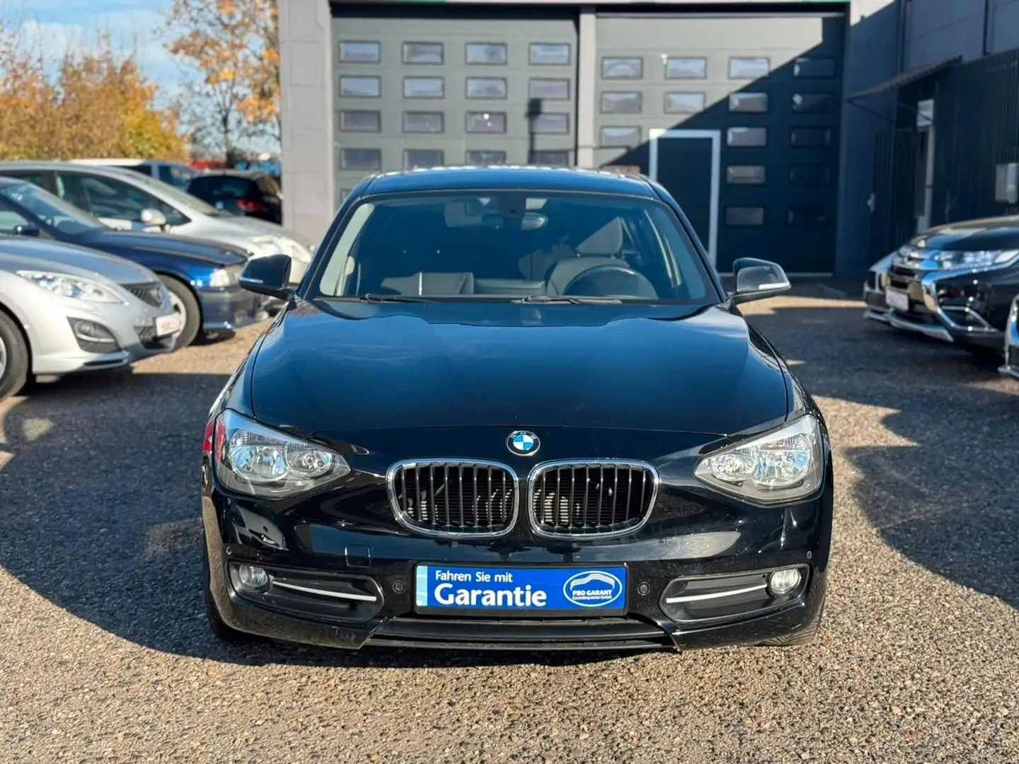 BMW 114 5-trg. 114 i Sport*EURO6*KLIMAANLAGE*6-GANG* Schwarz - 1
