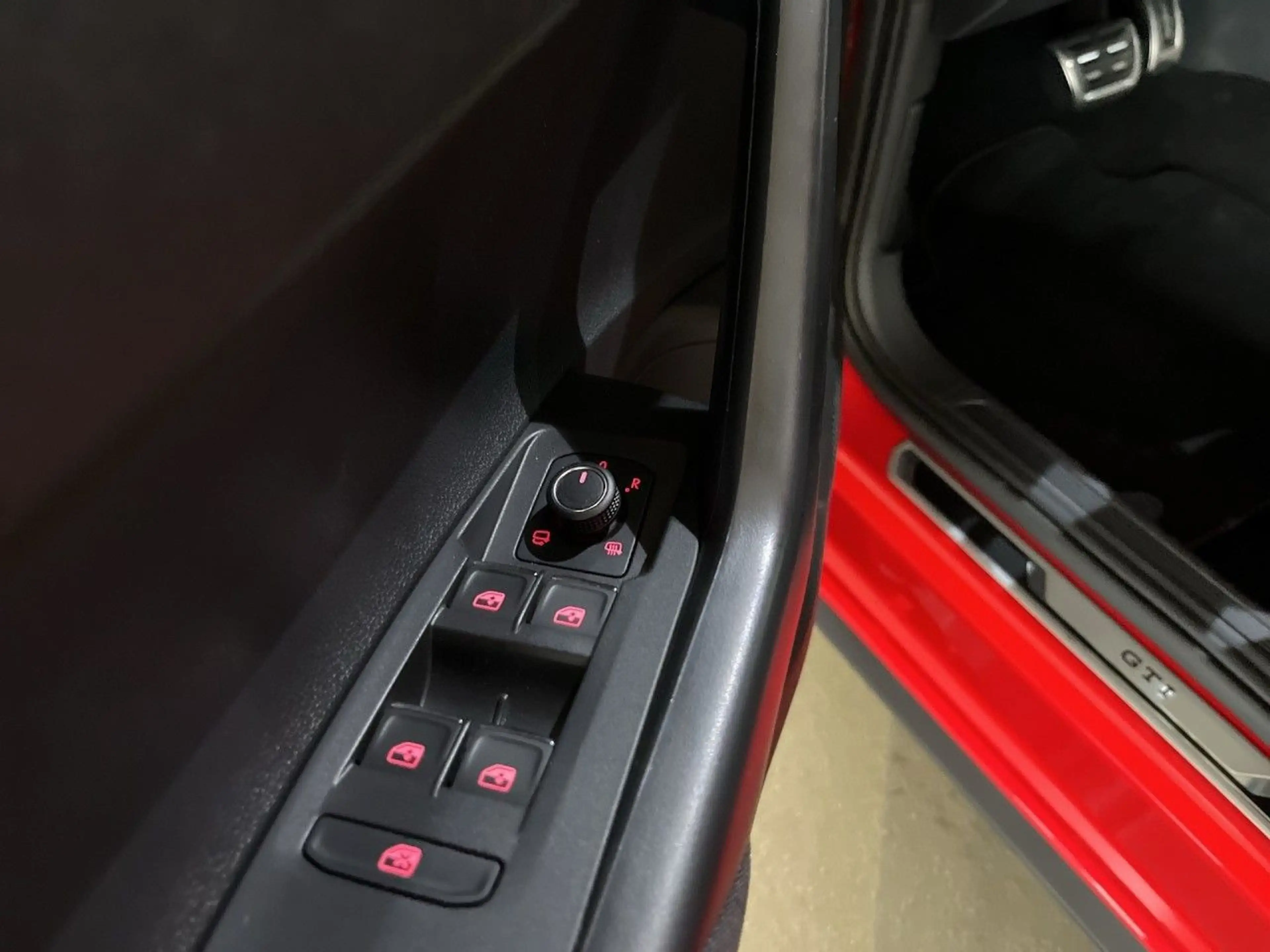Volkswagen Polo GTI 2.0 TSI DSG NAV ACC RFK LED Klima Navi — photo 11