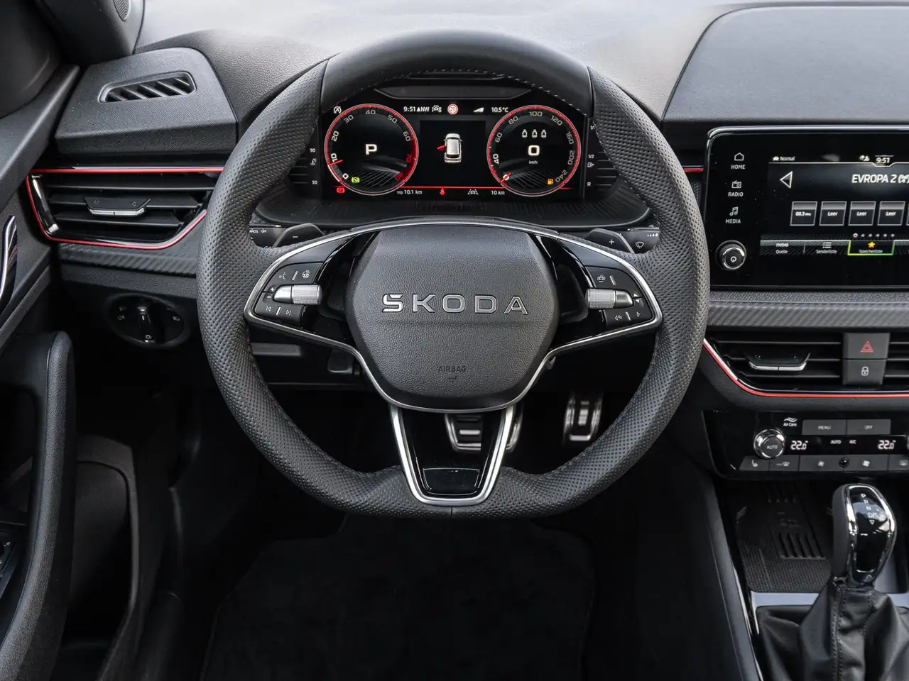 Skoda Kamiq 1.5 TSI DSG Monte Carlo AHK PANO LED PDC 12