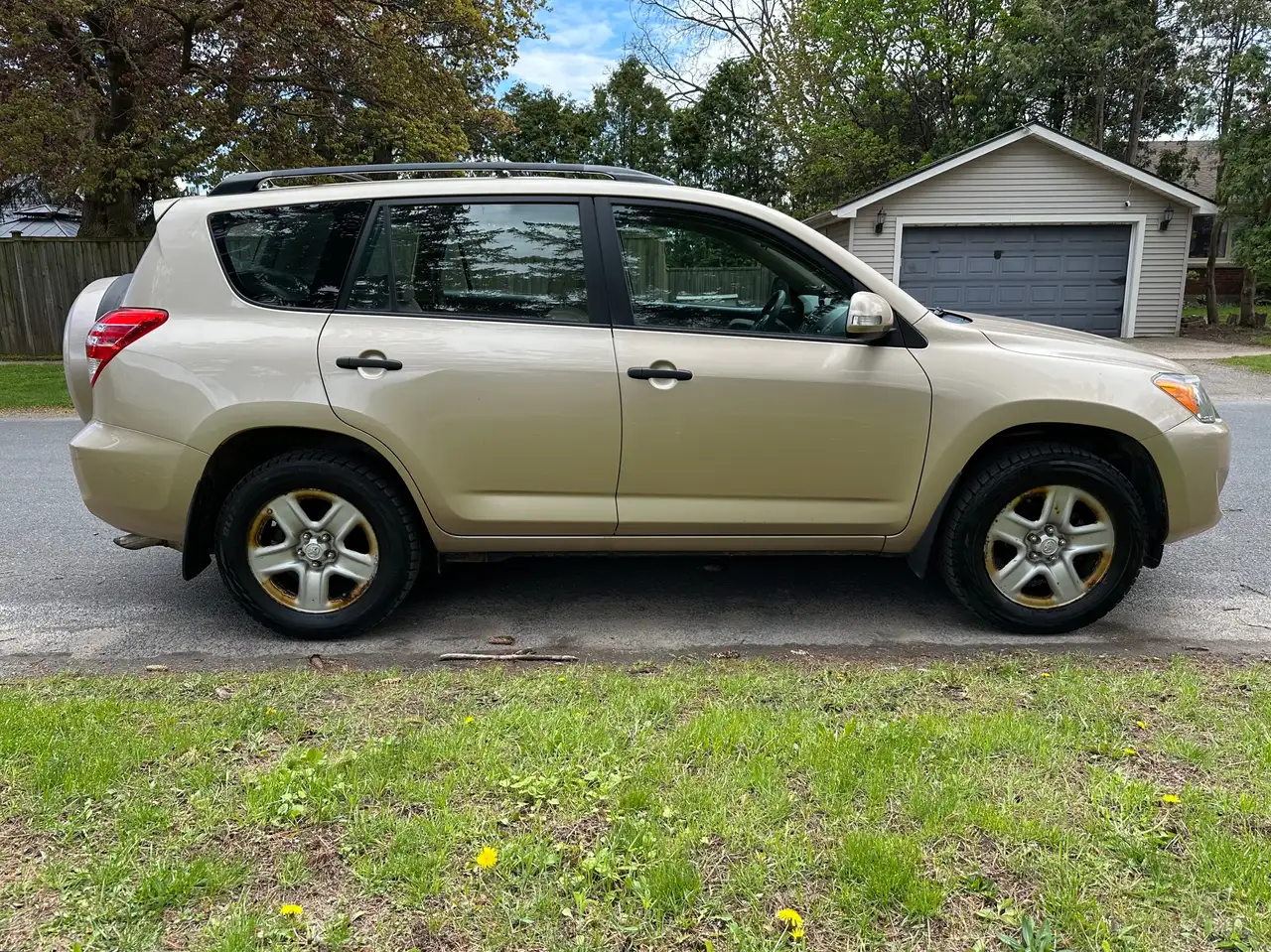 Toyota RAV 4 снимка Toyota RAV 4