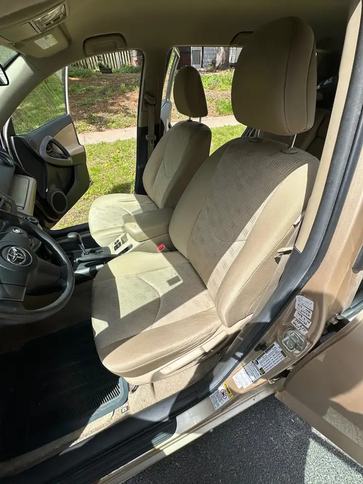 Toyota RAV 4 снимка Toyota RAV 4