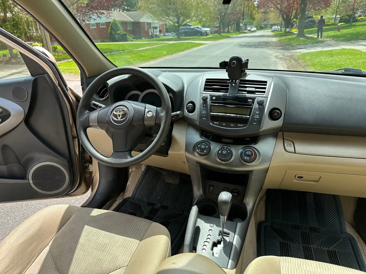 Toyota RAV 4 снимка Toyota RAV 4