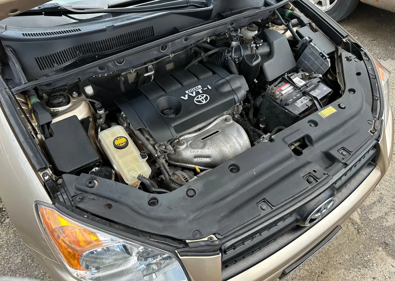 Toyota RAV 4 снимка Toyota RAV 4