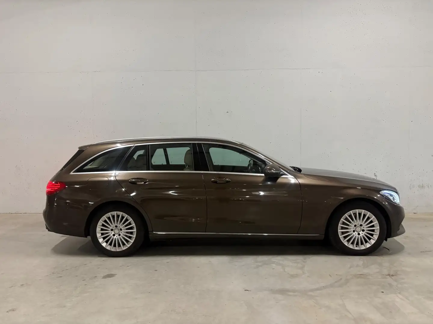 Mercedes-Benz C 350 Estate e AMG Leer Navi Camera Harman/Kardon Beige - 2