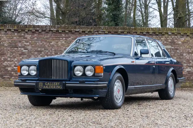 Bentley Turbo R Saloon "Service at Jack Barclay" The first owner o