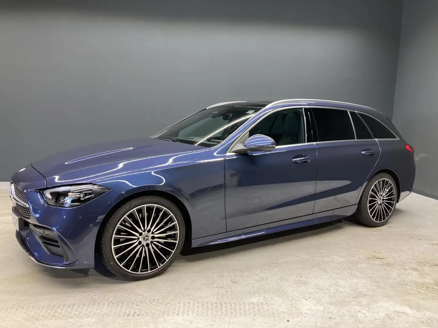 Mercedes-Benz C 180 T AMG AdvancedPlus Pano Distronic AHK Blau - 1
