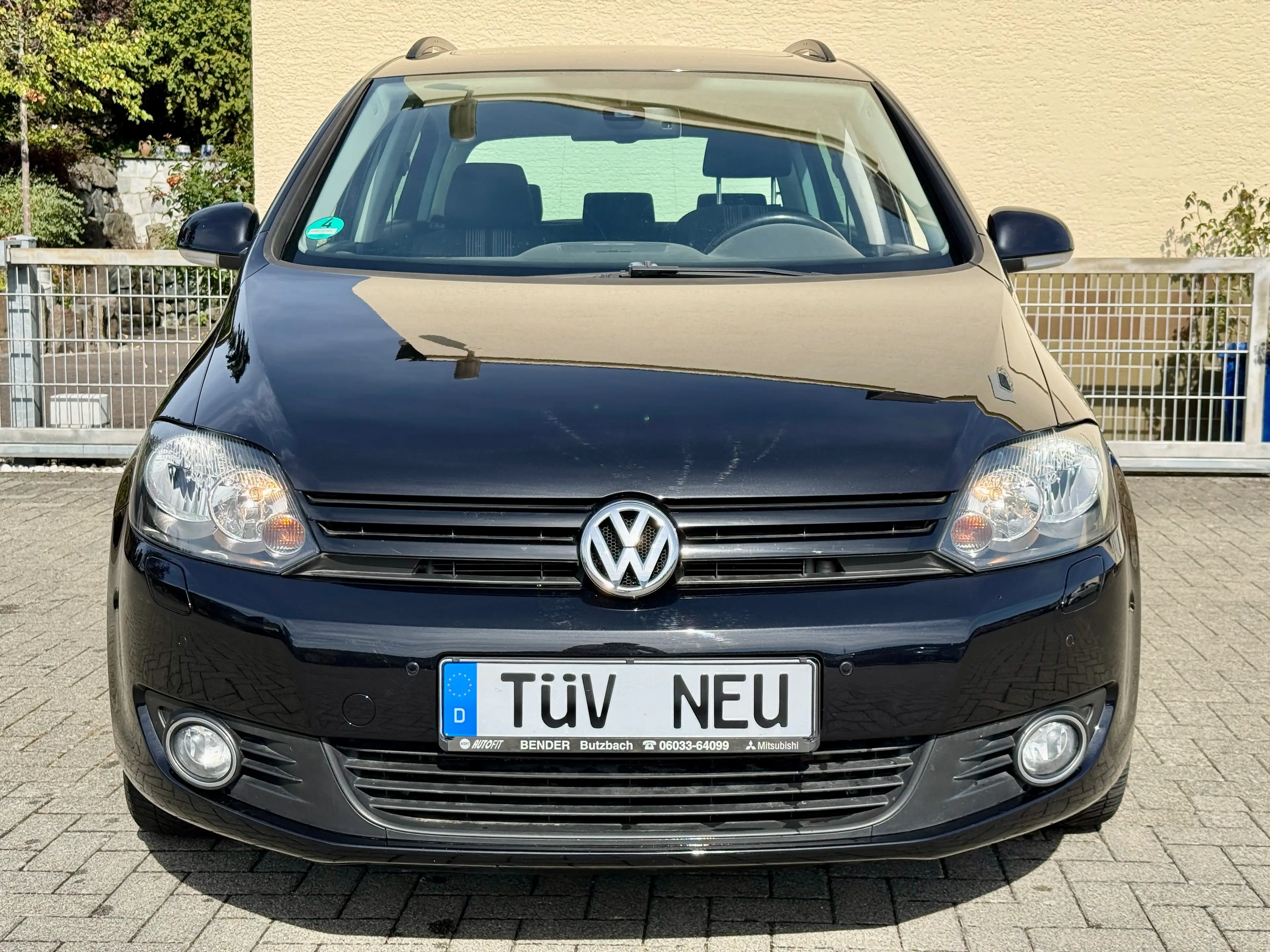 Volkswagen Golf Plus Match 1.4 Benzin*Automatik*Nur 94TKm !!*AHK*SHZ*PDC* — photo 2