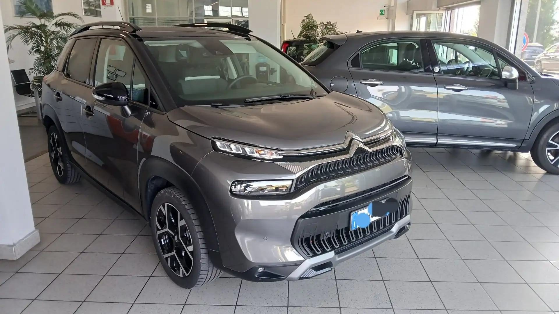 Citroen C3 Aircross 1.2 puretech Shine Pack Eat6 km 5000 Grijs - 2