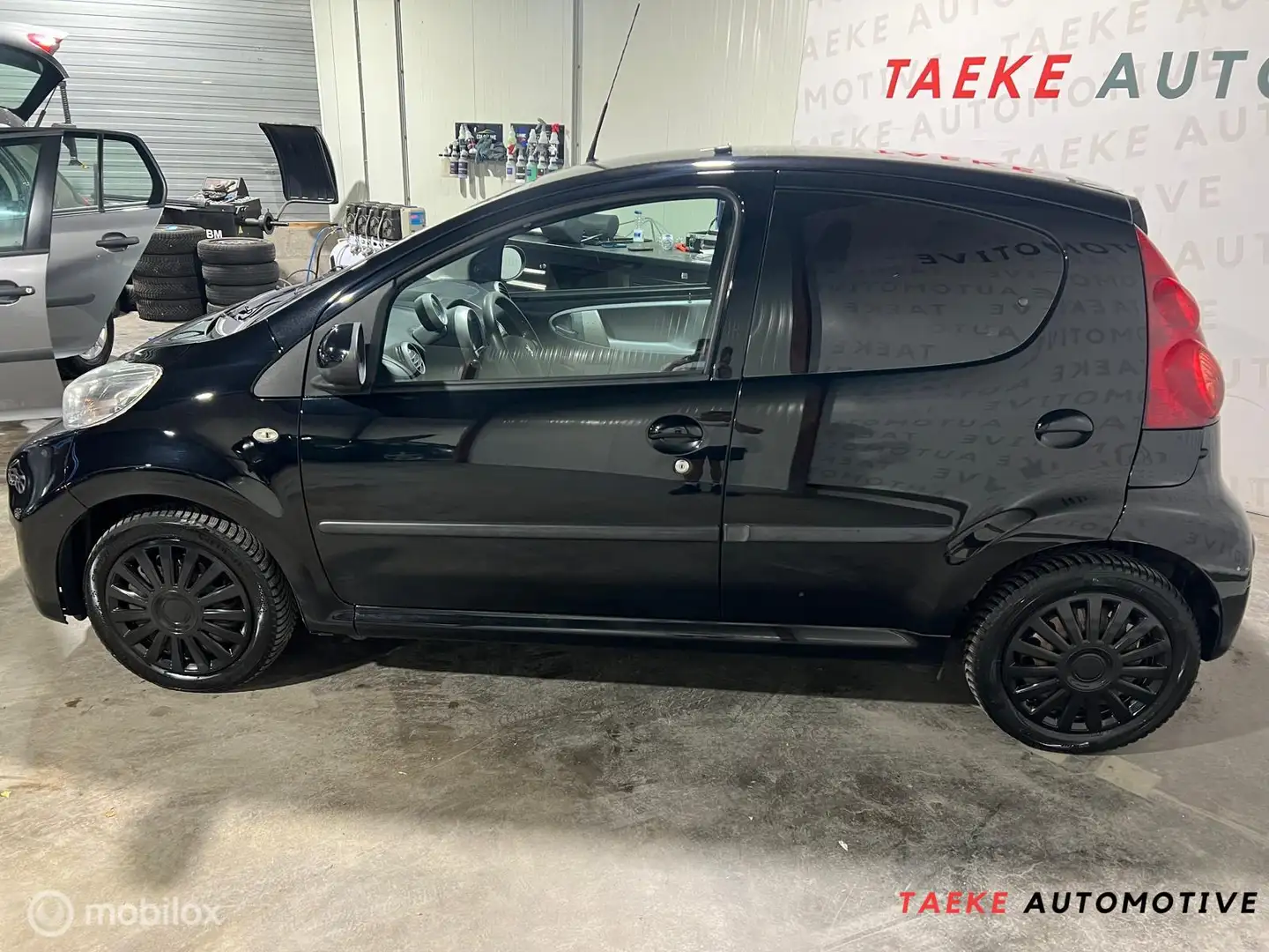 Peugeot 107 1.0-12V XS Airco/Nap/1e EIG/Apk Zwart - 2