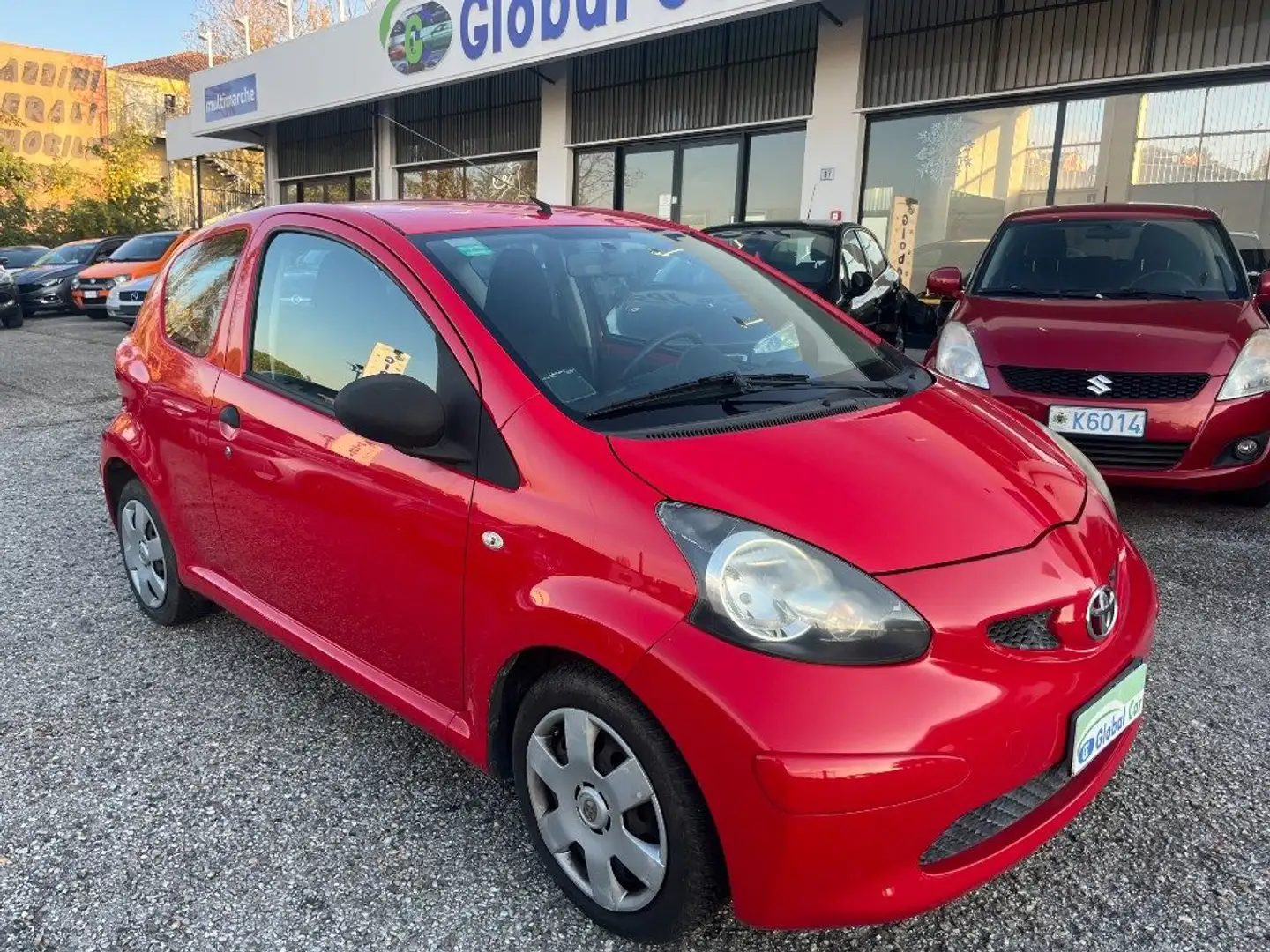 Toyota Aygo 1.0 12V VVT-i 3 porte Sol Rood - 1