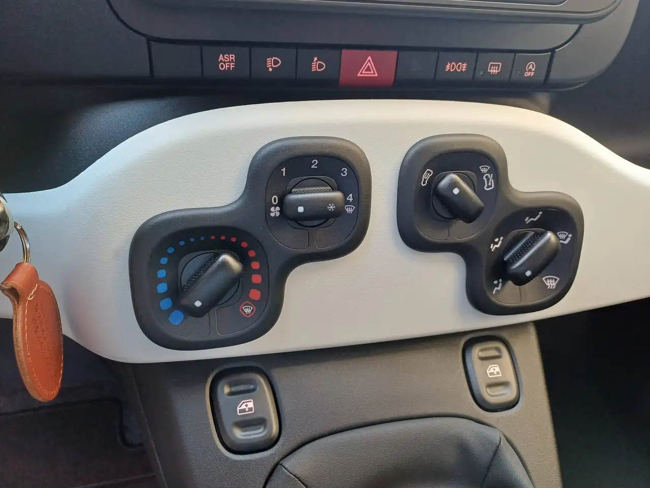 Fiat Panda Pandina Cross 1.0 FireFly Hybrid 5°P KM0, миниатюра 23