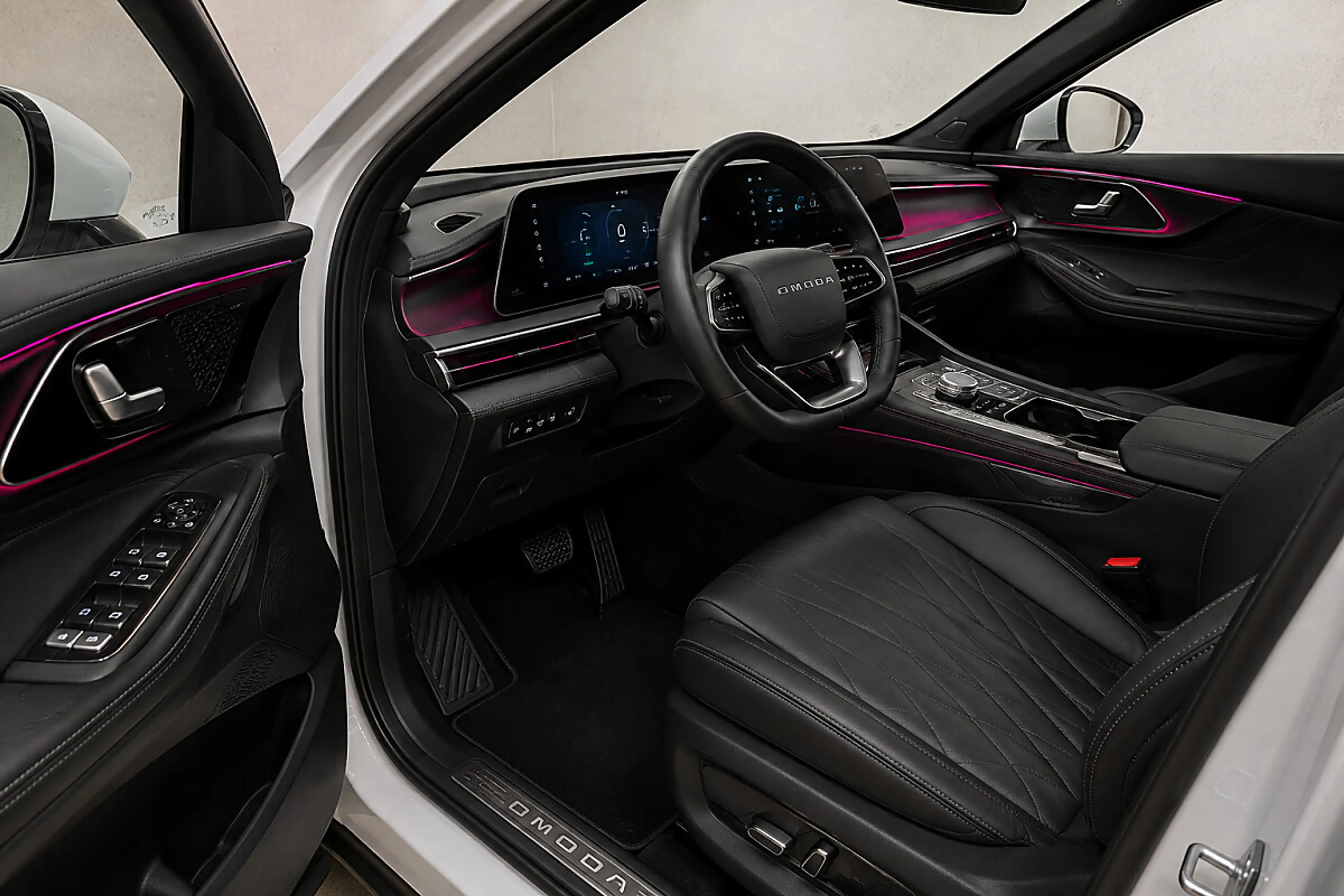 Omoda 9 PLUG-IN HYBRID SHS Aut. PREMIUM-Line AWD — photo 8