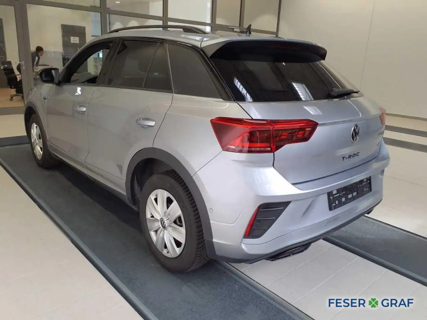 Volkswagen T-Roc 2.0 TDI R-Line Black Style DSG IQ-Light / Pano / R Silber - 2