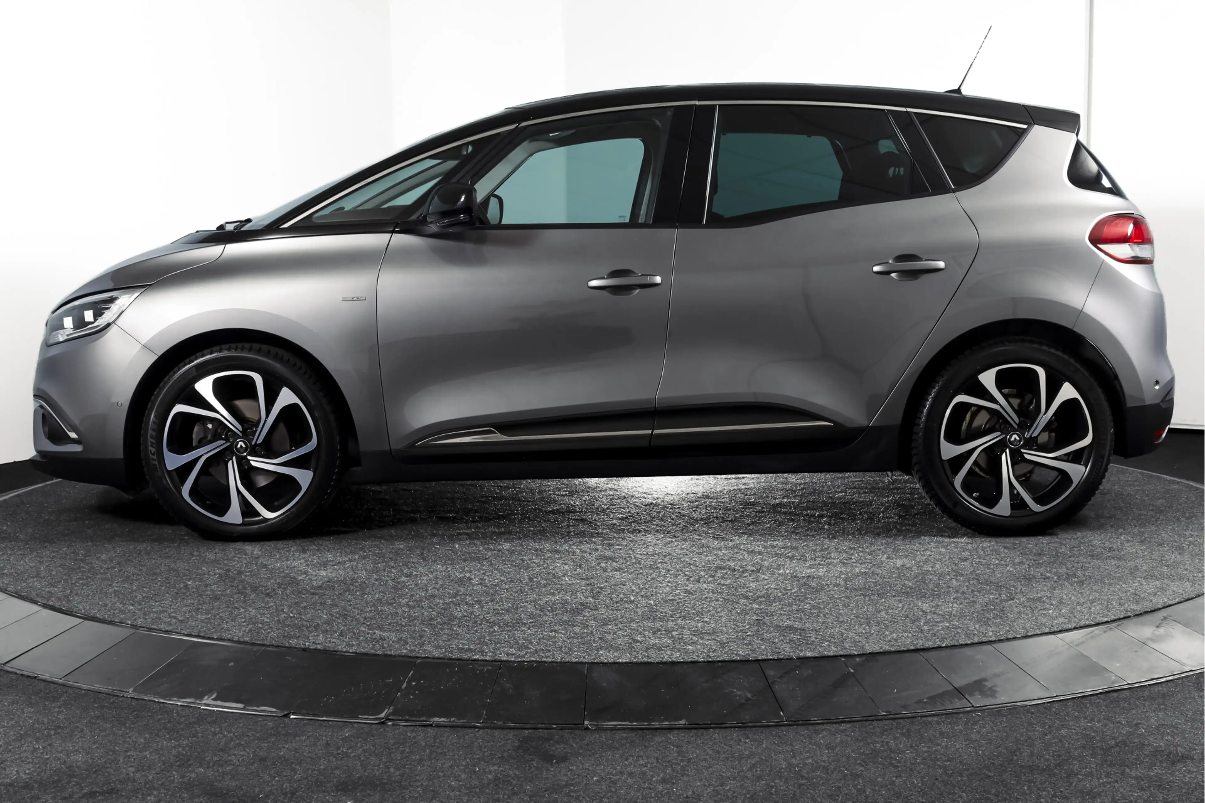 Renault Scenic 1.2 TCe 130 PK Bose Orig. NL | Trekhaak | Cruise | — photo 5