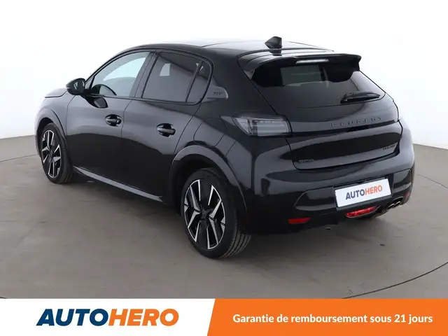 Peugeot 208 view 4