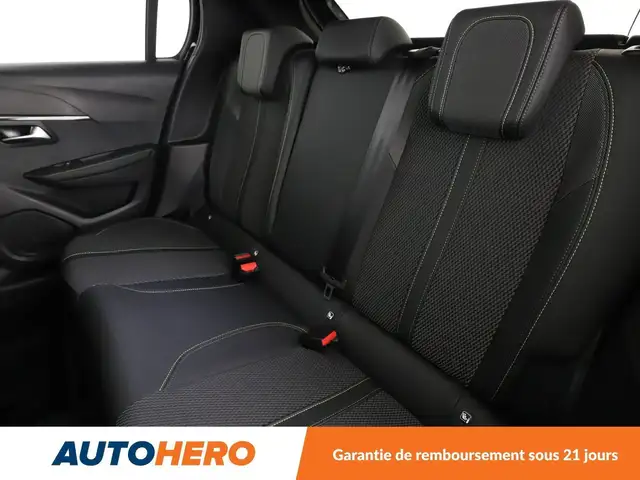 Peugeot 208 view 14