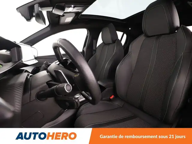 Peugeot 208 view 10