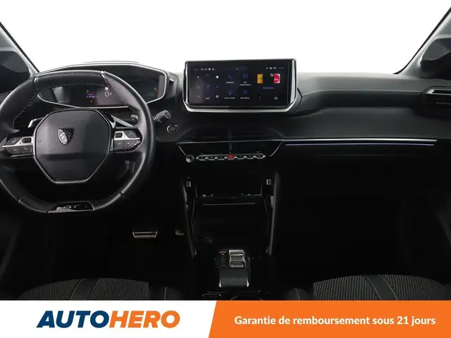 Peugeot 208 view 12
