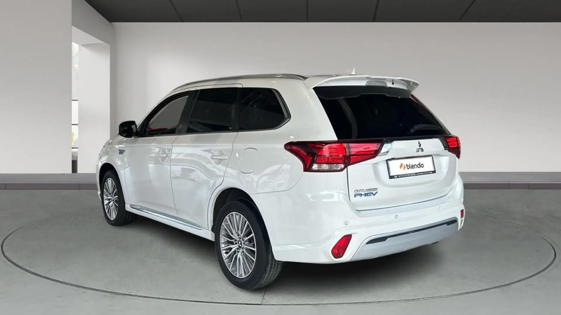 Mitsubishi Outlander PHEV Kaiteki+ 4WD Weiß - 2