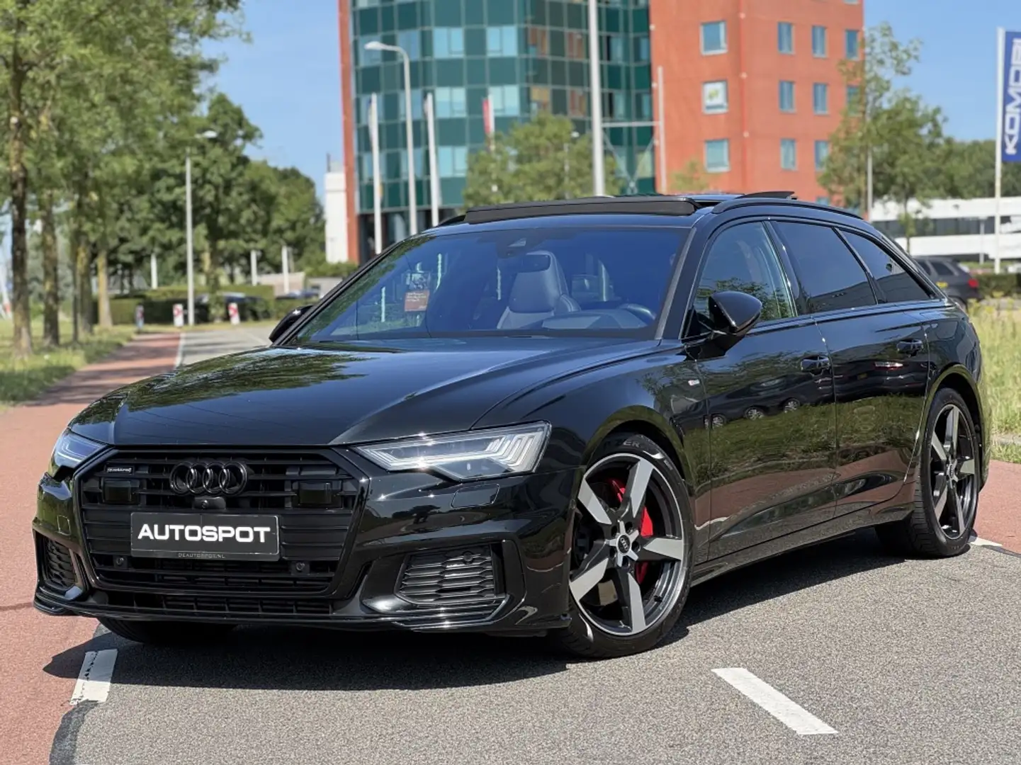 Audi A6 Avant 55 TFSI e Quattro S-Line Pano Memory 360 Cam Zwart - 1