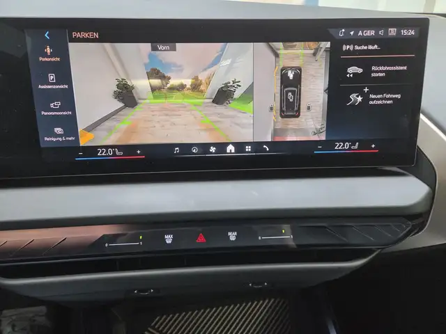 BMW X3 view 13