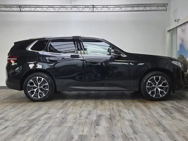BMW X3 view 4