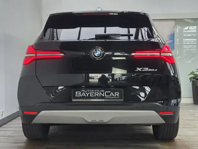 BMW X3 view 5