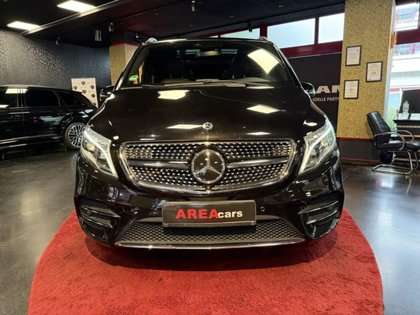 Mercedes-Benz V 250d AMG LANG PANO ELK TÜREN2X SITZBELÜF VOLL Nero - 2