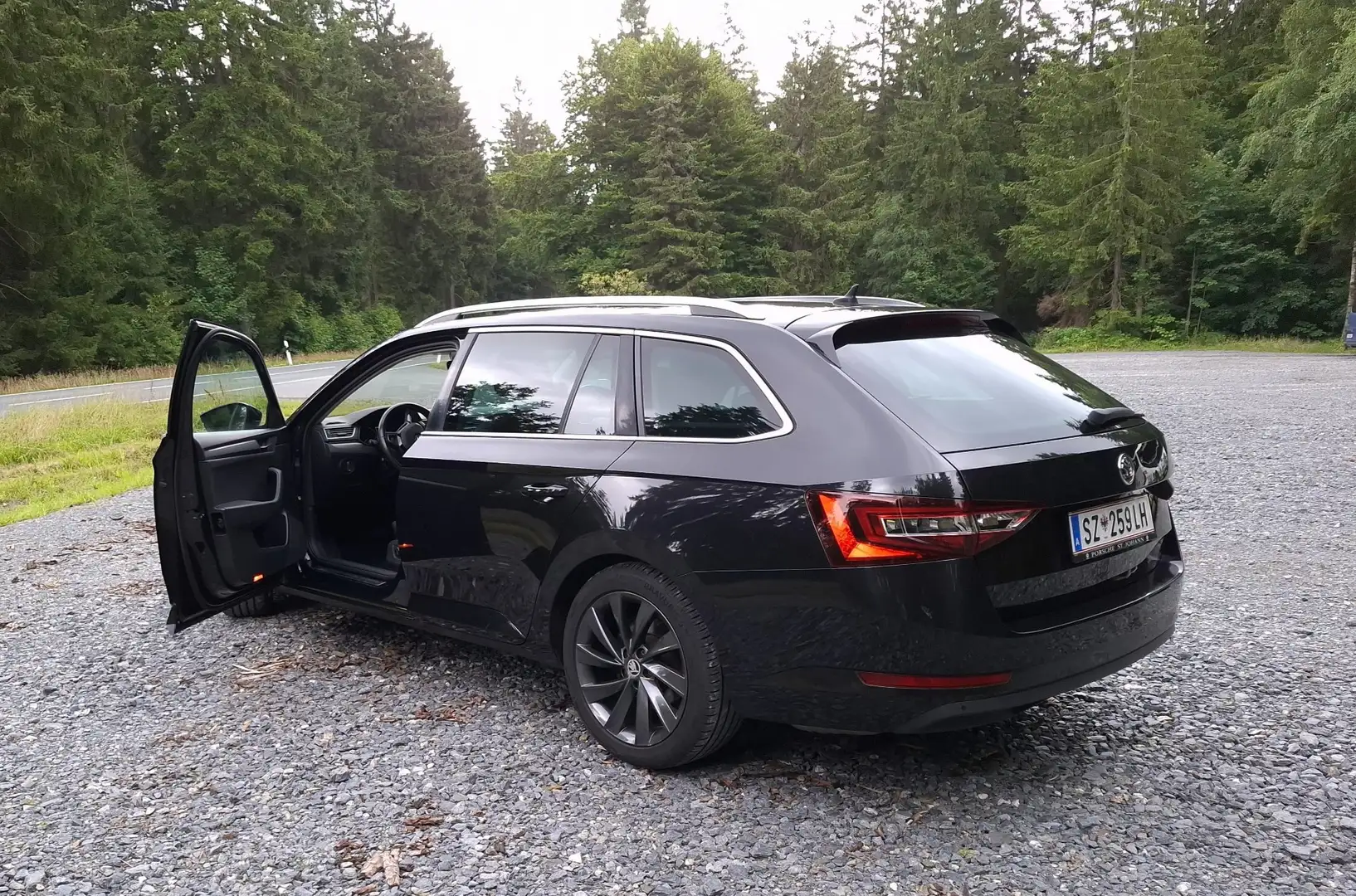 Skoda Superb Kombi 2,0 TDI 4x4 Style DSG - 1