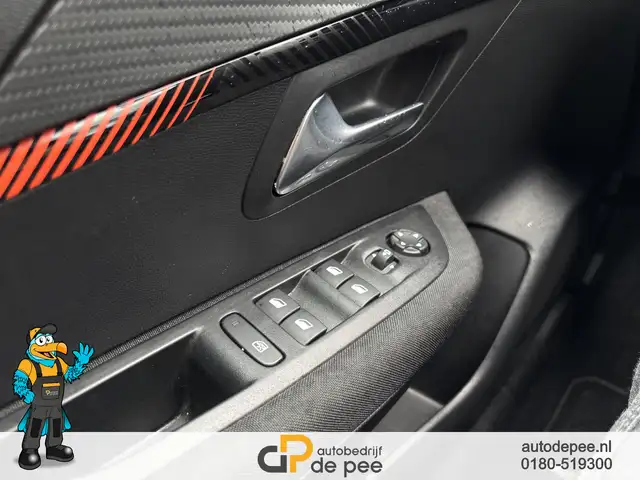 Peugeot E-208 view 8