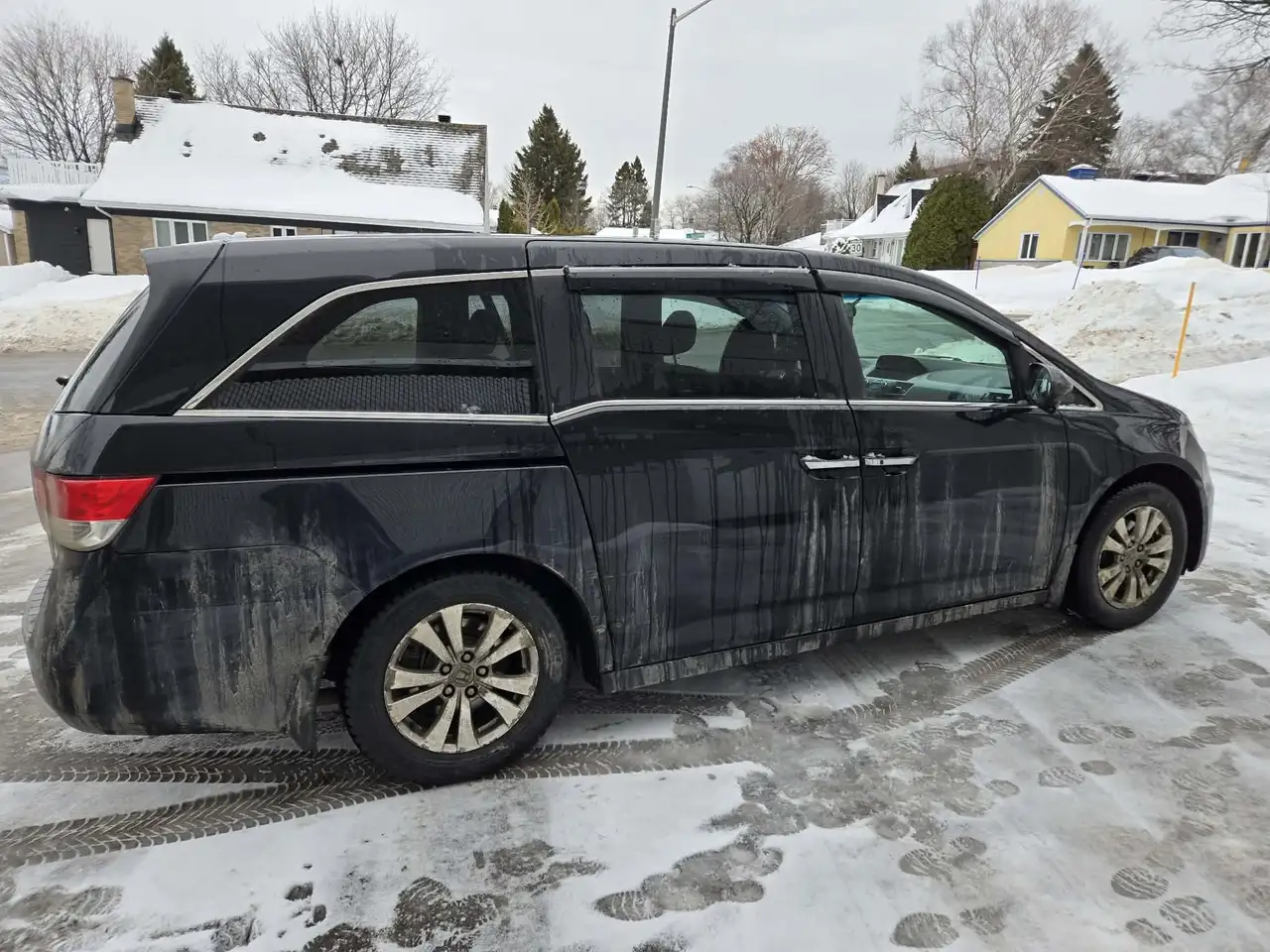 Honda Odyssey снимка Honda Odyssey