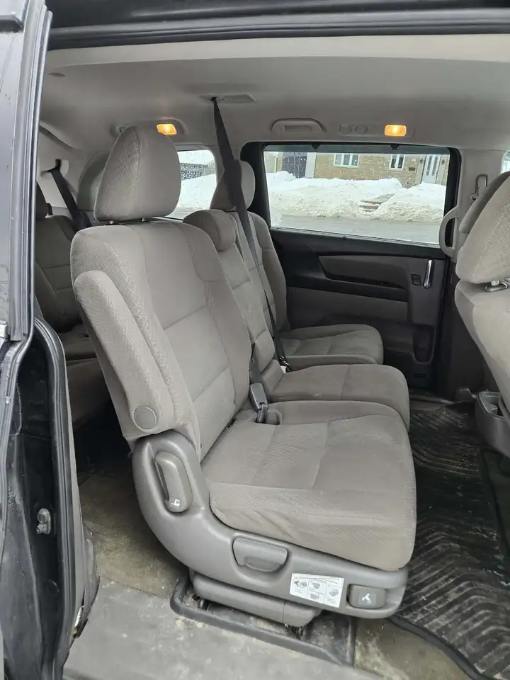 Honda Odyssey снимка Honda Odyssey