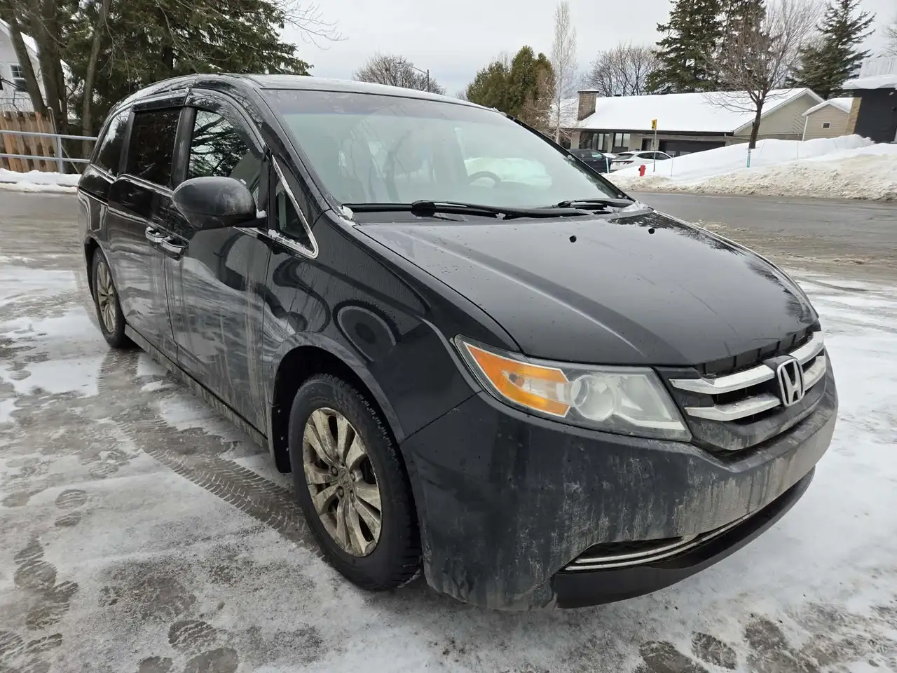Honda Odyssey снимка Honda Odyssey
