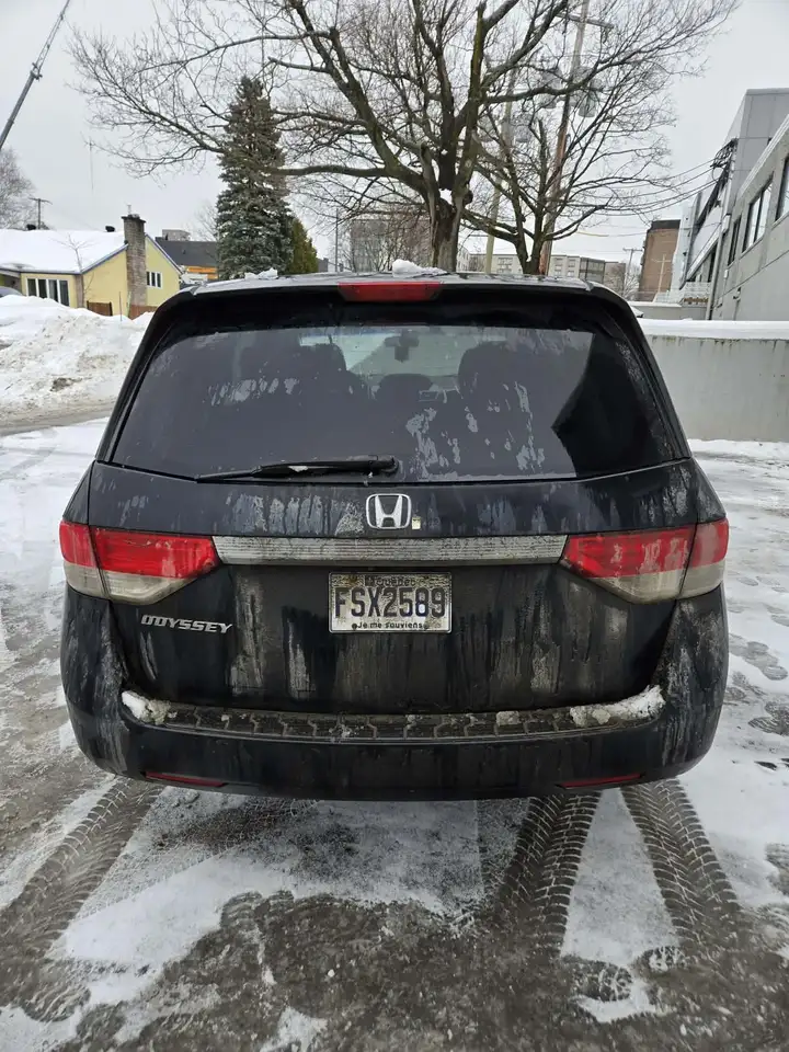 Honda Odyssey снимка Honda Odyssey