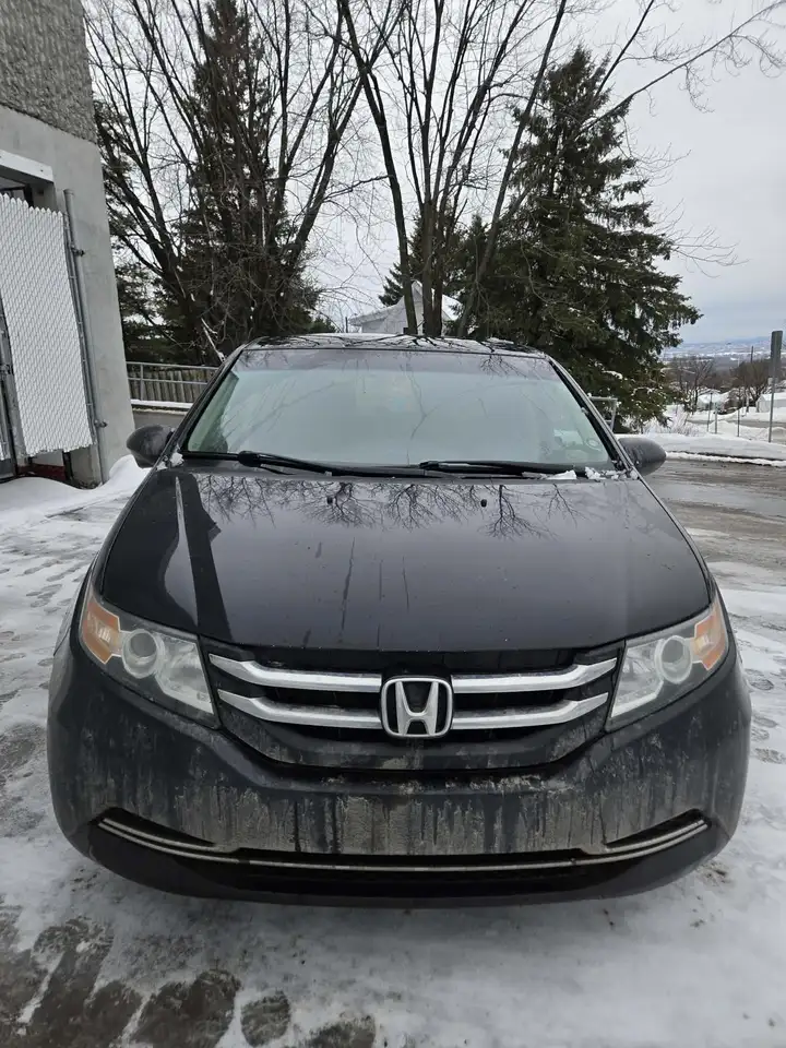Honda Odyssey снимка Honda Odyssey