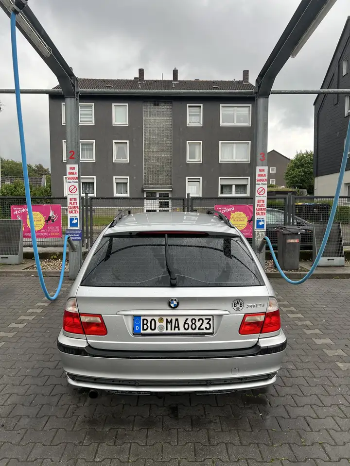 BMW 318i touring, foto 2
