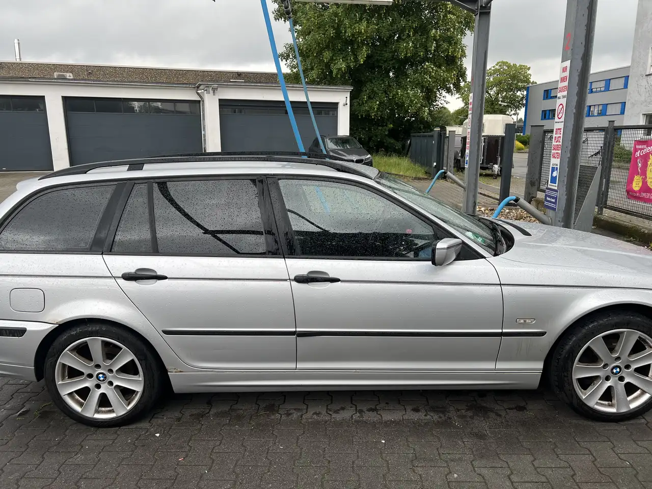 BMW 318i touring, foto 4