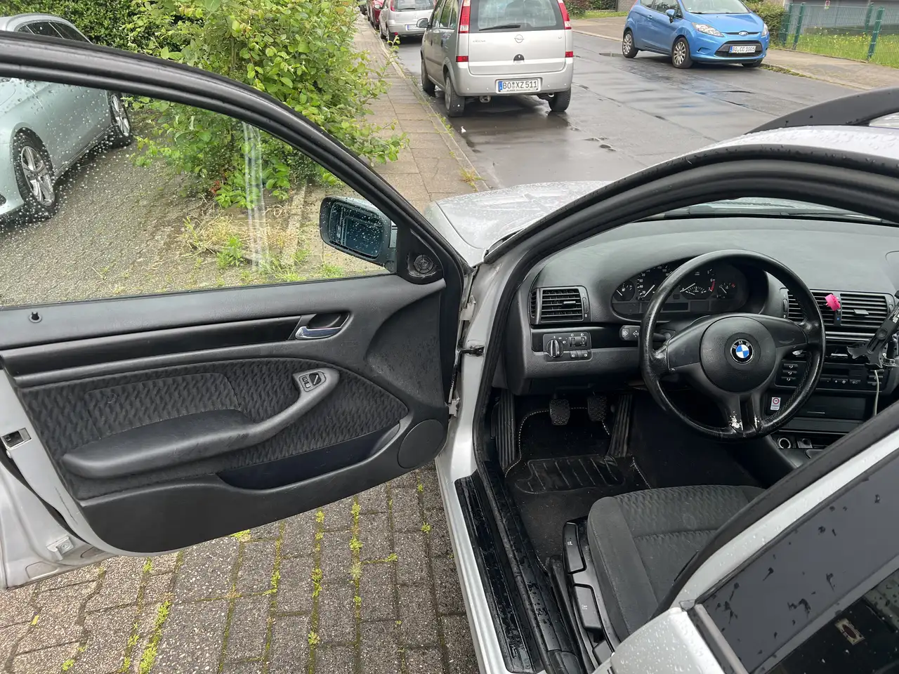 BMW 318i touring, foto 11