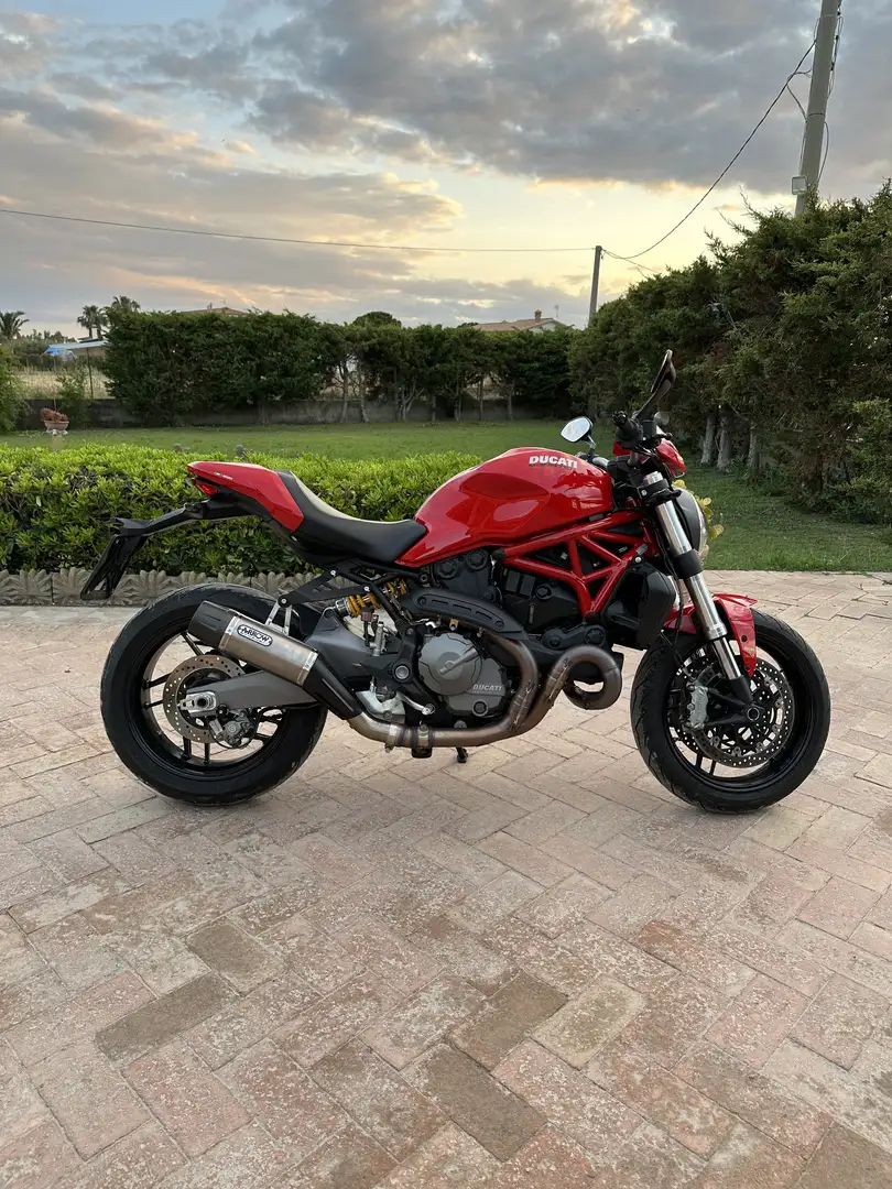 Ducati Monster 821 Red Rosso - 1