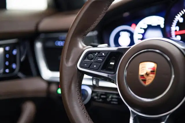 Porsche Panamera view 9