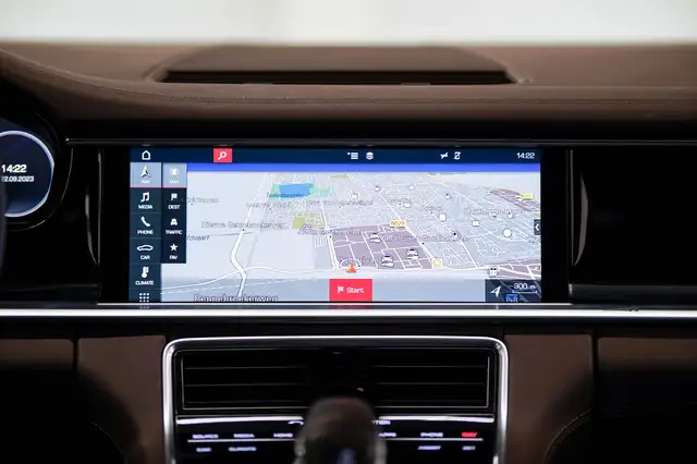 Porsche Panamera view 11