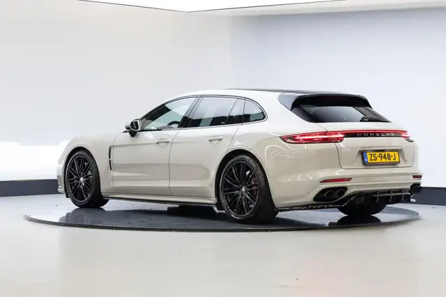 Porsche Panamera view 2