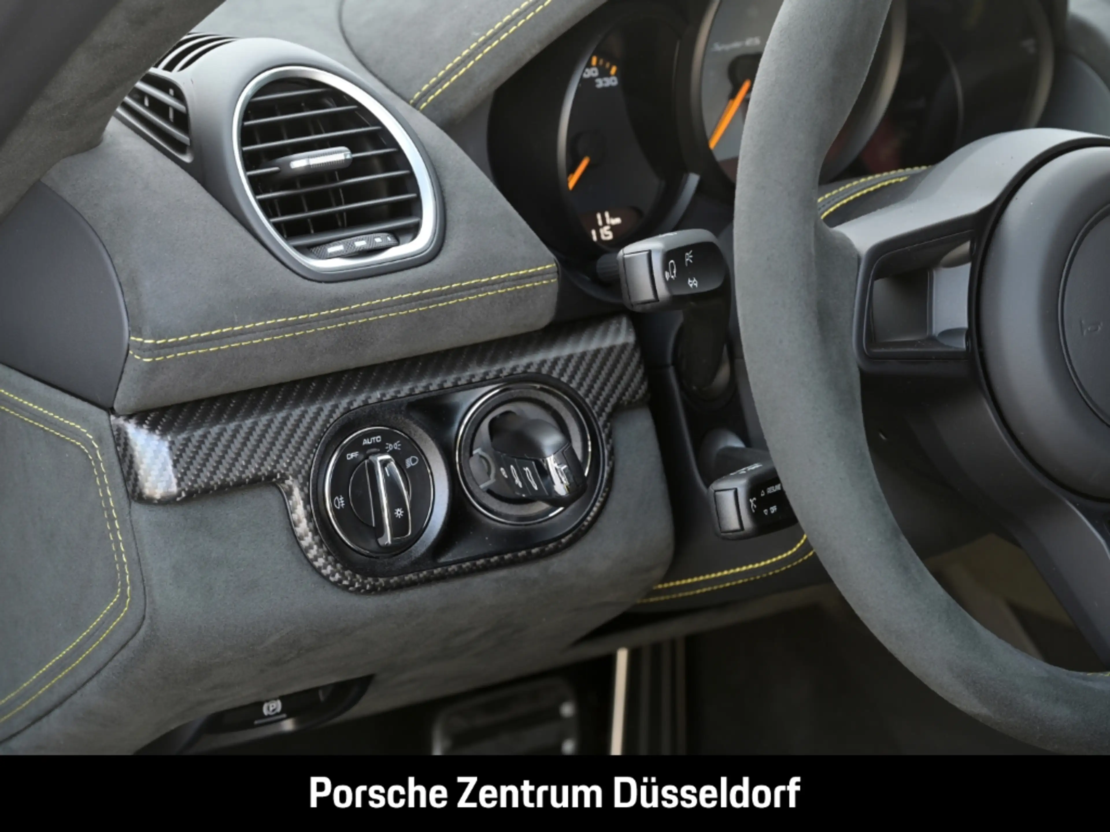 Porsche 718 Spyder RS — photo 11