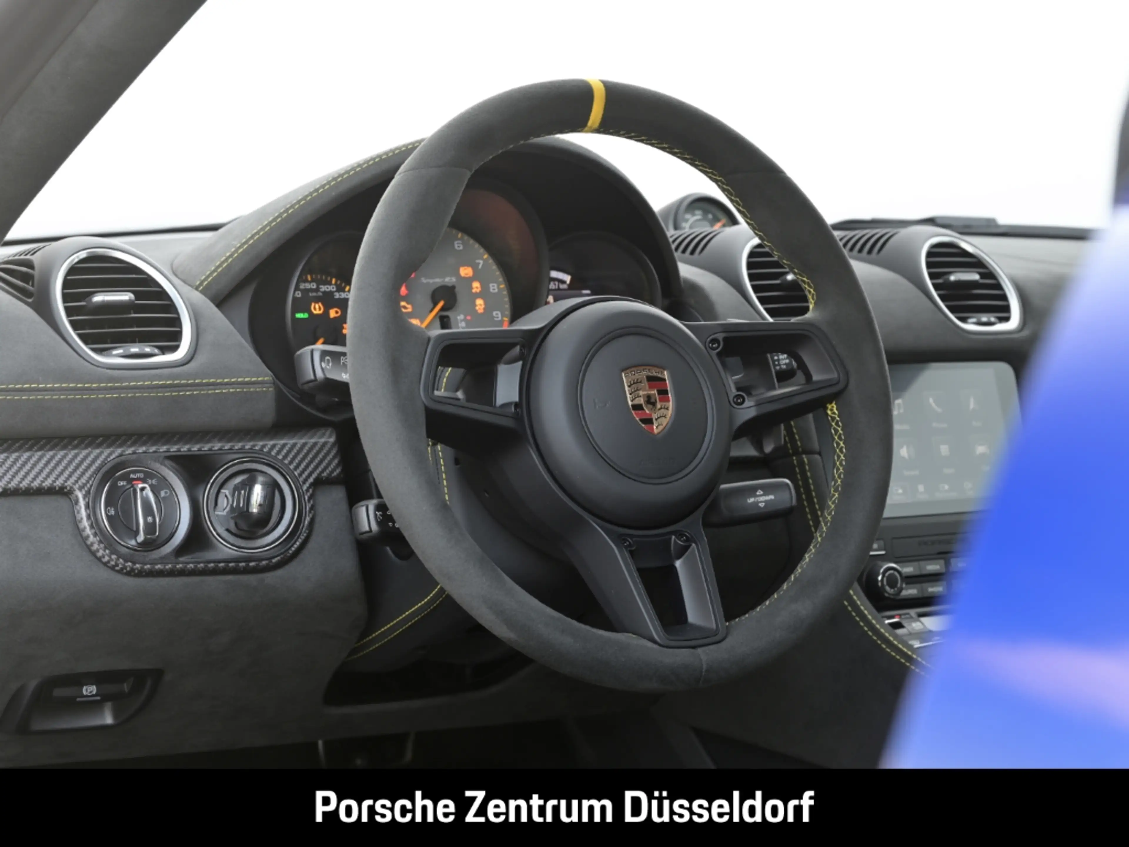 Porsche 718 Spyder RS — photo 10